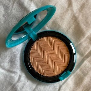 Patrick Starrr MAC highlighter
